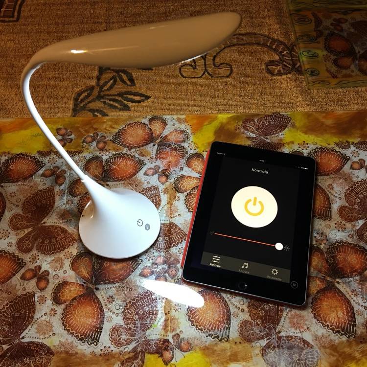 Smart audiolamp i aplikacja na iPadzie