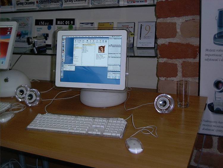 iMac G4 (otwarcie 1. salonu iSpot we Wrocławiu