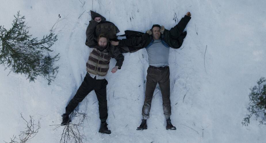 „Katastrofa w duecie" - Apple zapowiada premierę filmu z Ryanem Reynoldsem, Kennethem Branaghem i Marcinem Dorocińskim