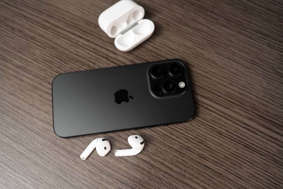 iPhone 16 Pro
