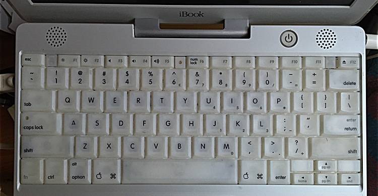 Poprawna klawiatura w iBook bez prawego Ale za to z Enter i Jabłko Key