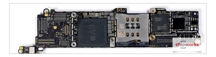 iPhone SE logicboard